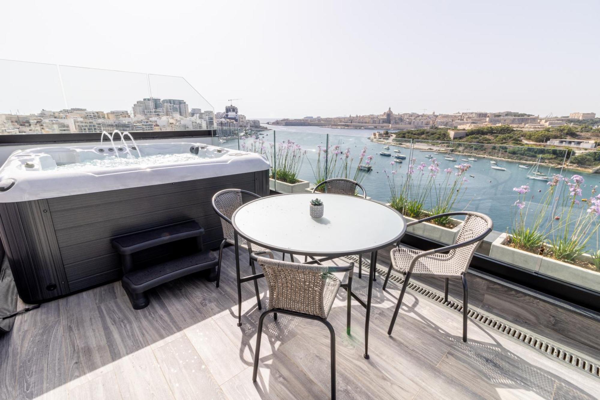 The Londoner Hotel Sliema Exterior photo